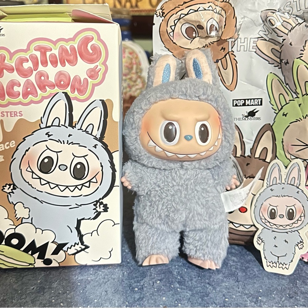 Labubu Popmart  confirmed sea salt coconut 1st generation Authentic - Picture 3 of 7